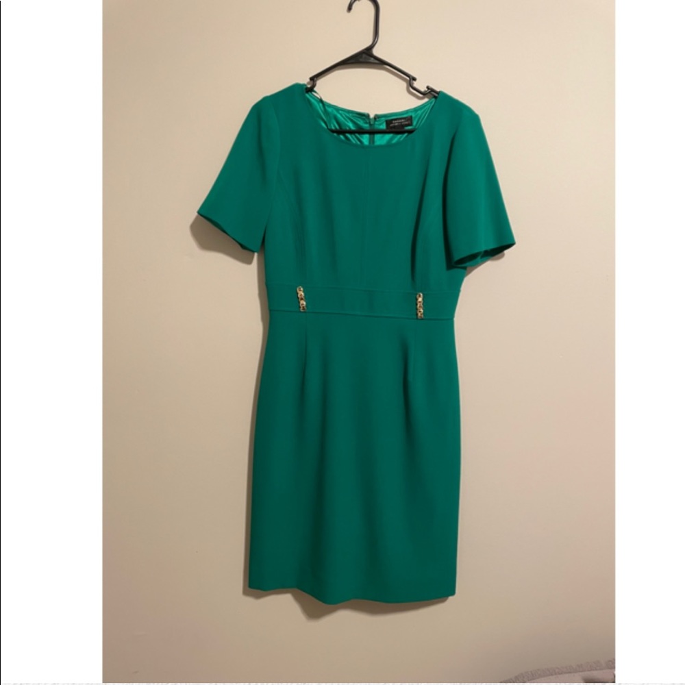EUC Tahari Dress